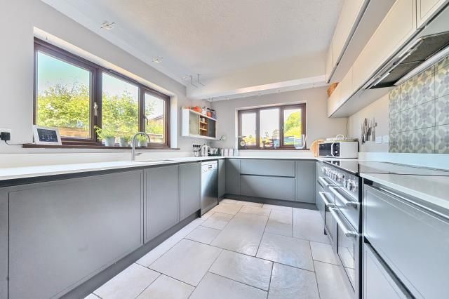 Property photo 2 of 18 Photos