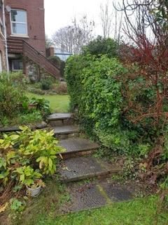 Property photo 3 of 12 Communal Garden