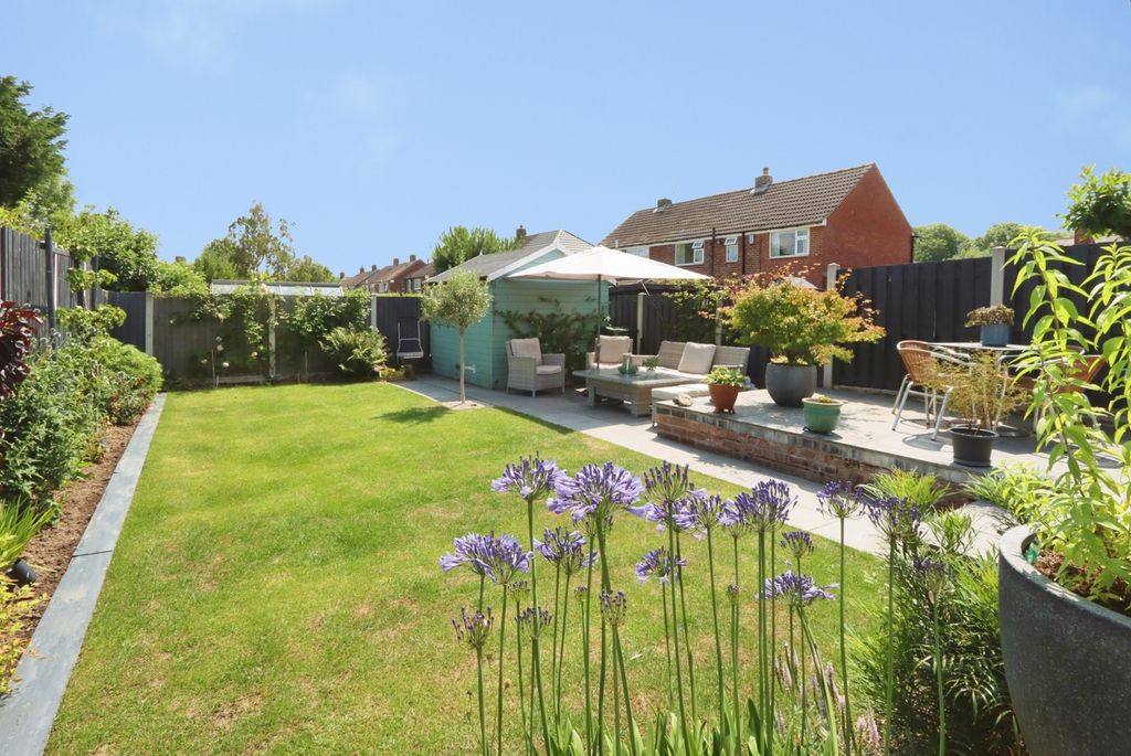 Property photo 2 of 27 Pbox-Img.Jpg