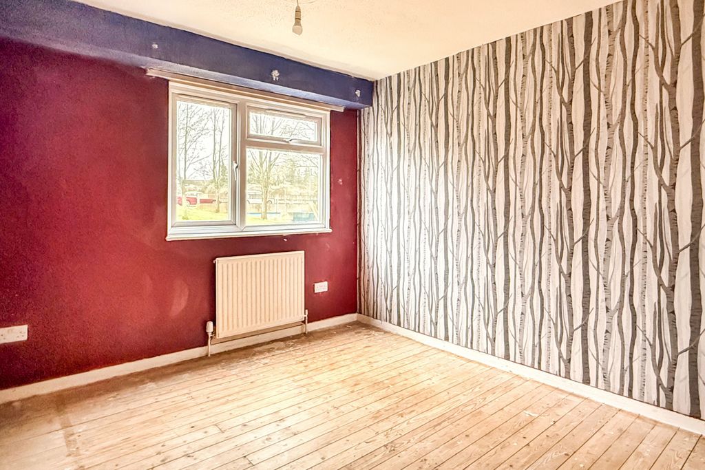 Property photo 2 of 14 128 Pilgrims Way, Andover, Sp10 5Hs