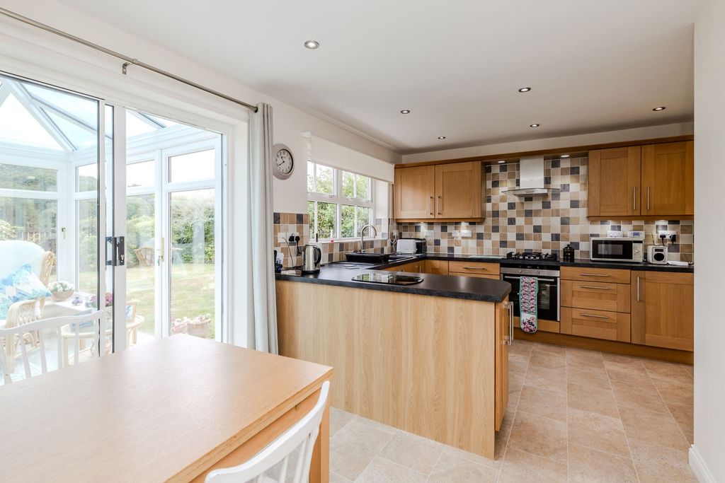 Property photo 3 of 32 9Churchchare-Ponteland-Ne209Xt-1