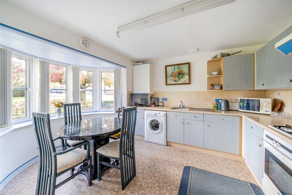 Property photo 2 of 15 Kitchen / Dining Room