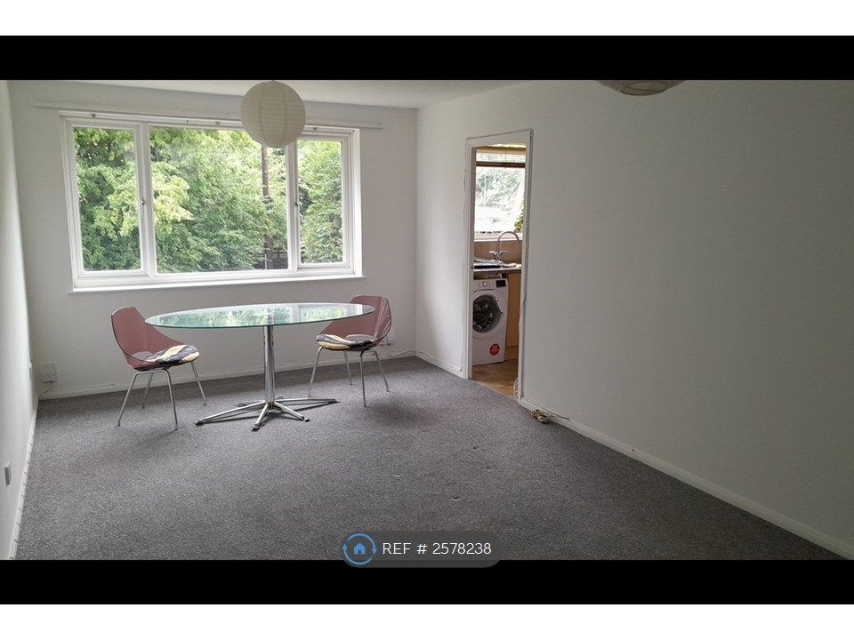 Property photo 3 of 18 Lounge/Diner