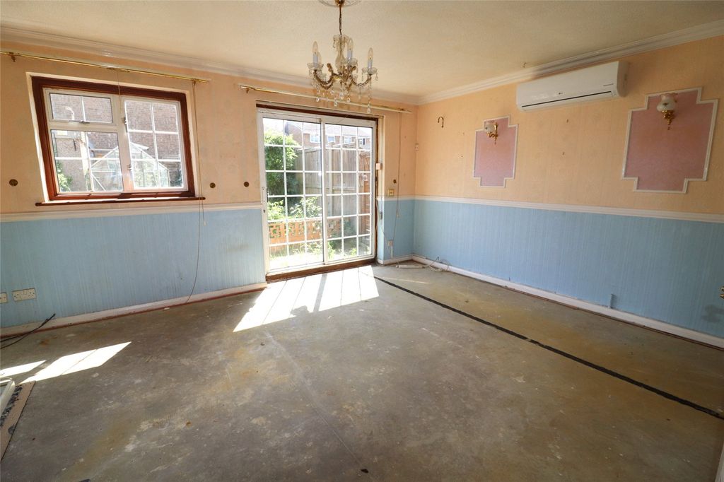 Property photo 2 of 12 Picture No. 14