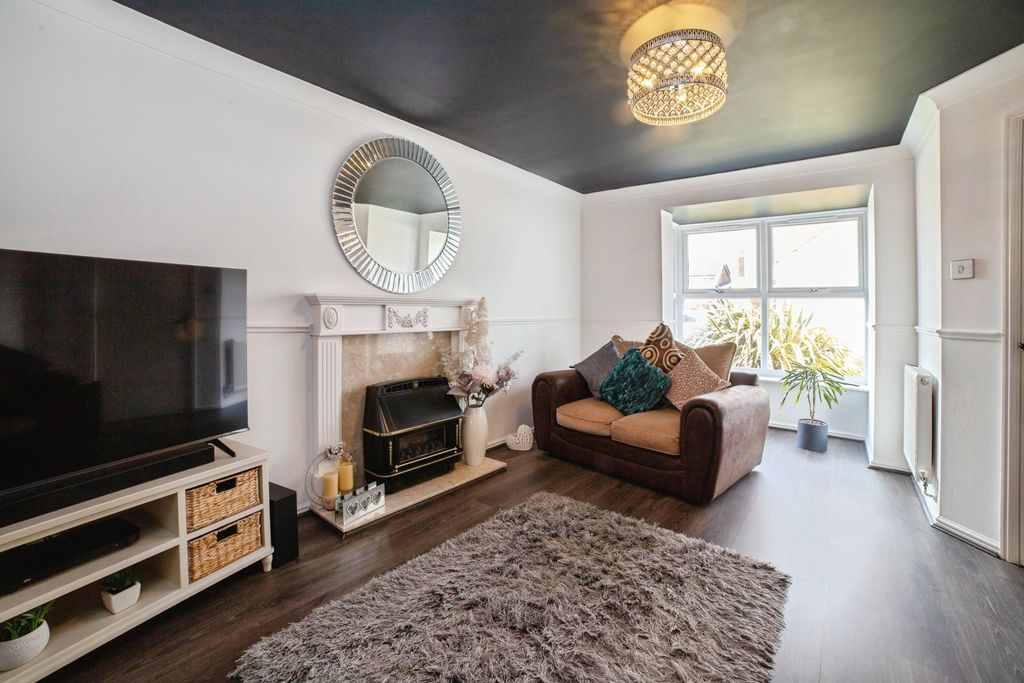 Property photo 3 of 26 Pbox-Img.Jpg