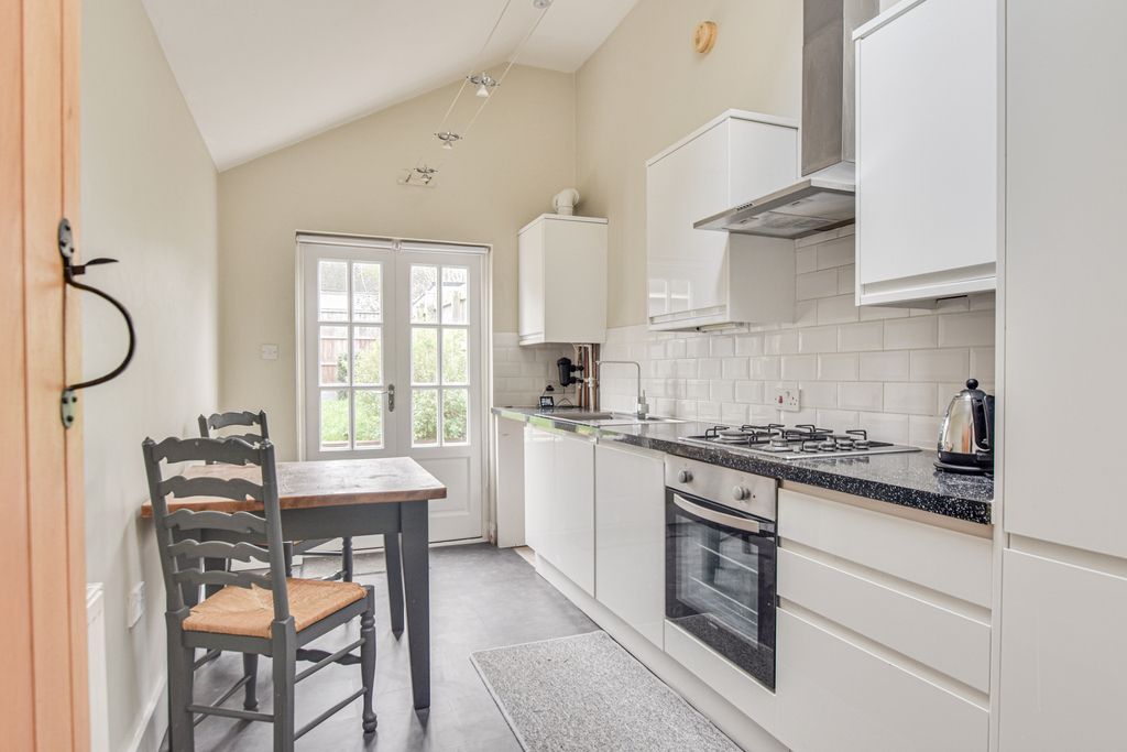 Property photo 2 of 18 Dsc_0010-Dsc_0012