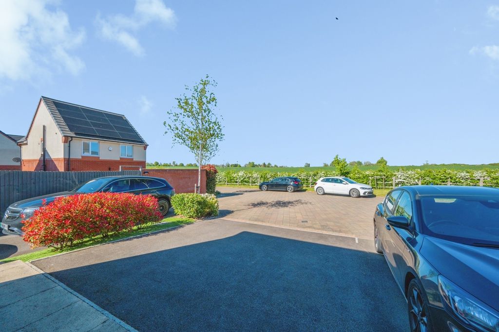 Property photo 2 of 24 Pbox-Img.Jpg