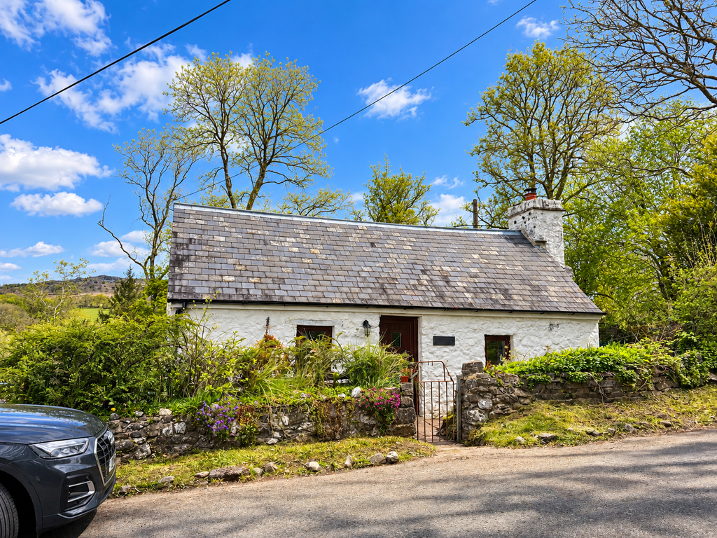 Property photo 2 of 16