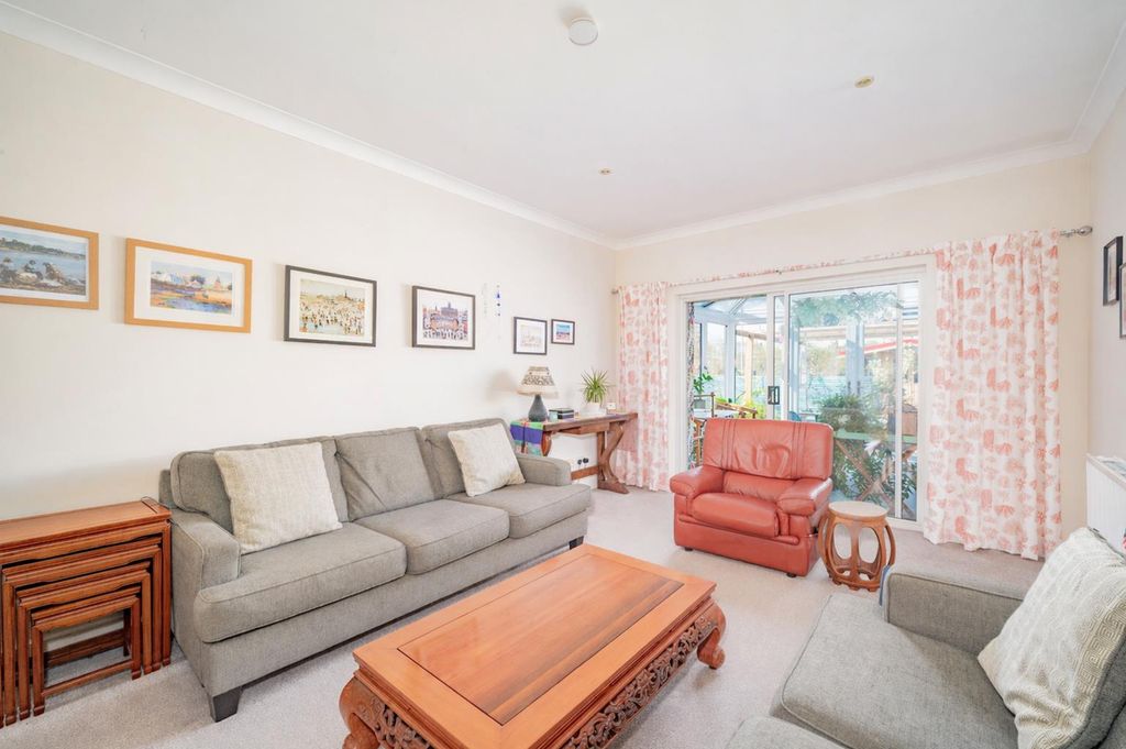 Property photo 2 of 35 9 Links Parade Carnoustie-23.Jpg