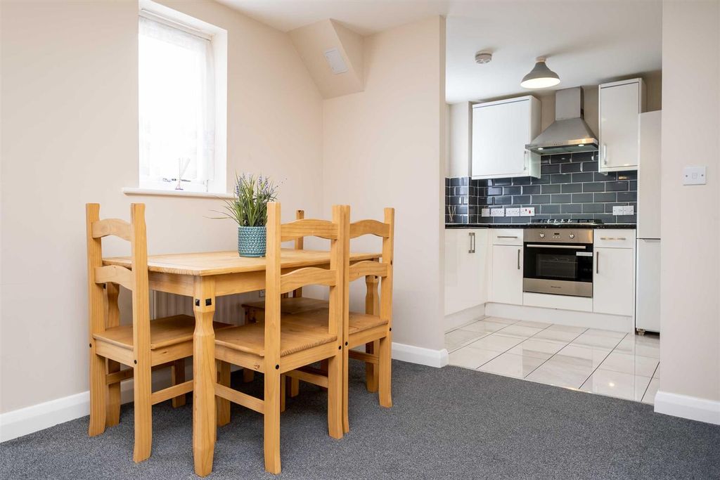 Property photo 3 of 9 Picture 3