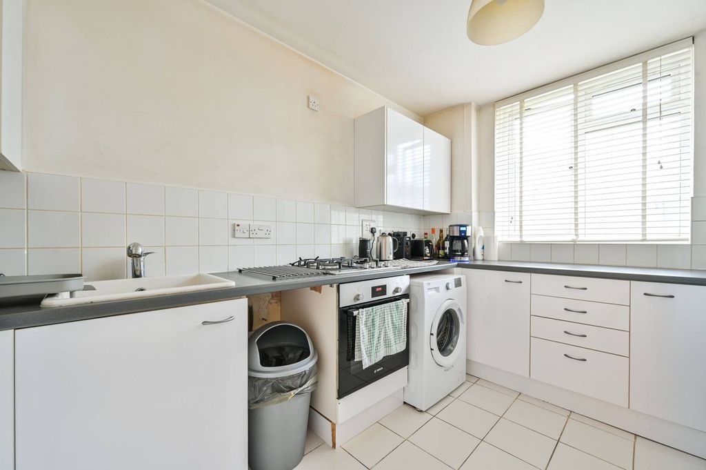 Property photo 3 of 8