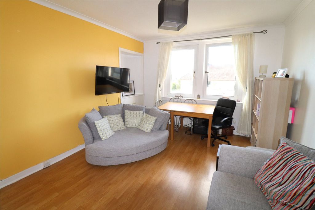 Property photo 3 of 16 Living/Dining Room