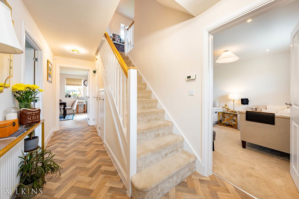 Additional image 8 of 4 bed detached house for saleHedley Close, Tamworth, Staffordshire B78