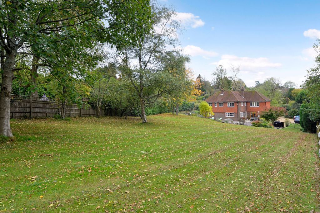 Property photo 1 of 25 Photo 27