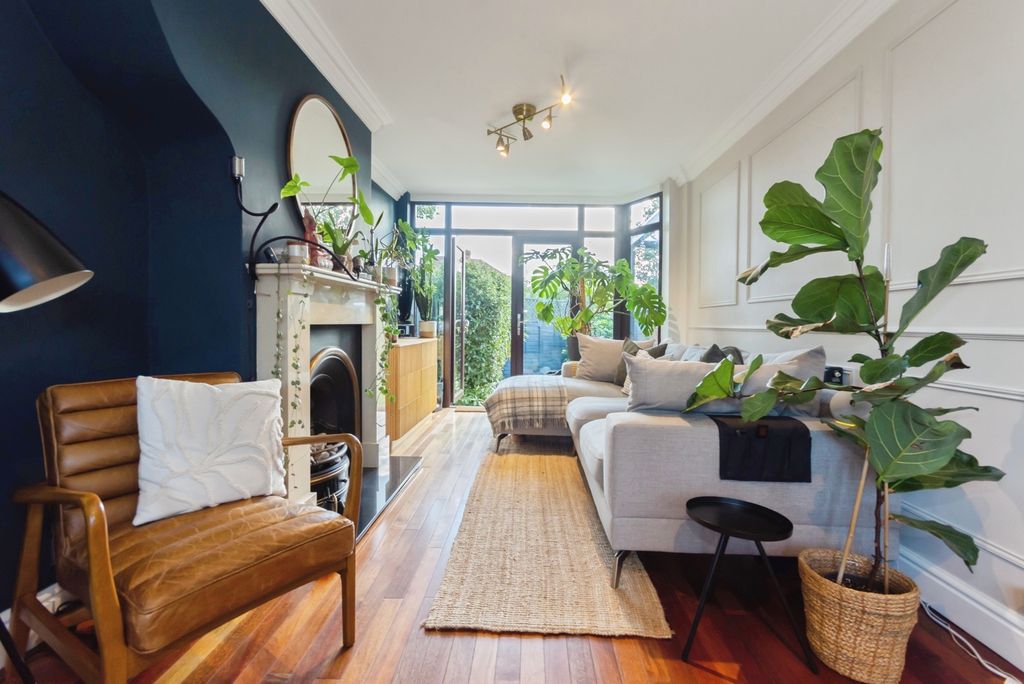 Property photo 2 of 19 Pbox-Img.Jpg