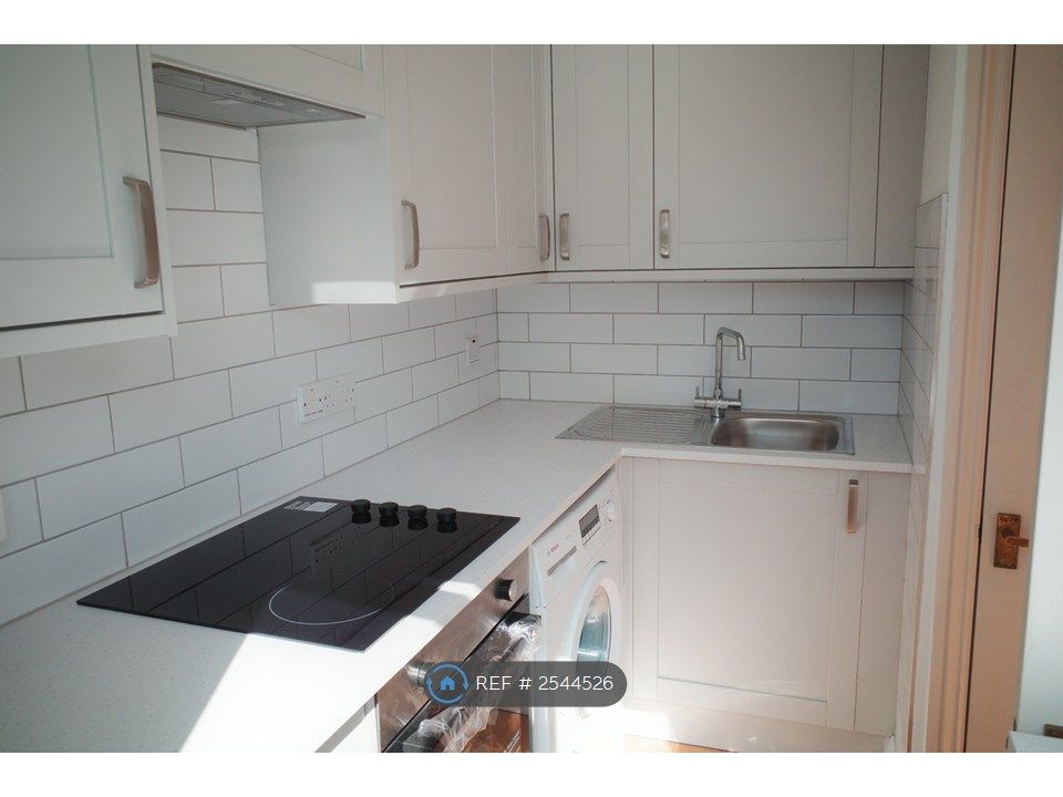 Property photo 1 of 9 Kitchen