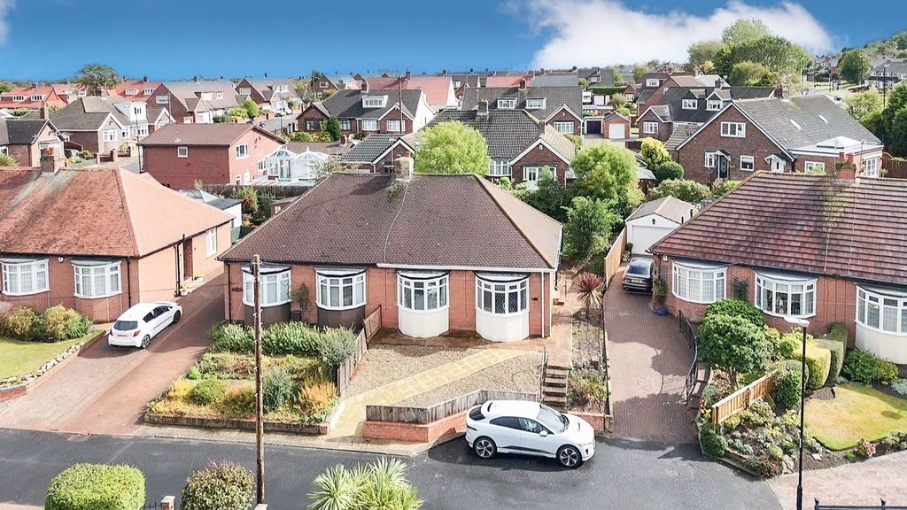 Property photo 1 of 11 External