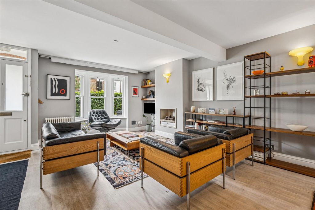Property photo 2 of 15 Reckitt Road, W4 - For Sale