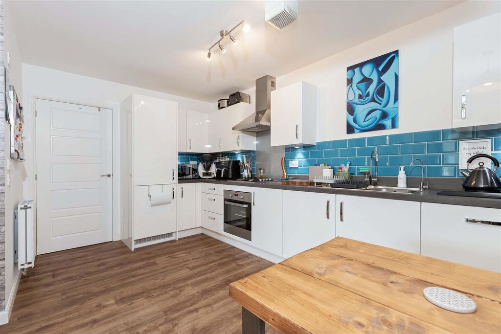 Property photo 3 of 14 Stroudley House_11.Jpg