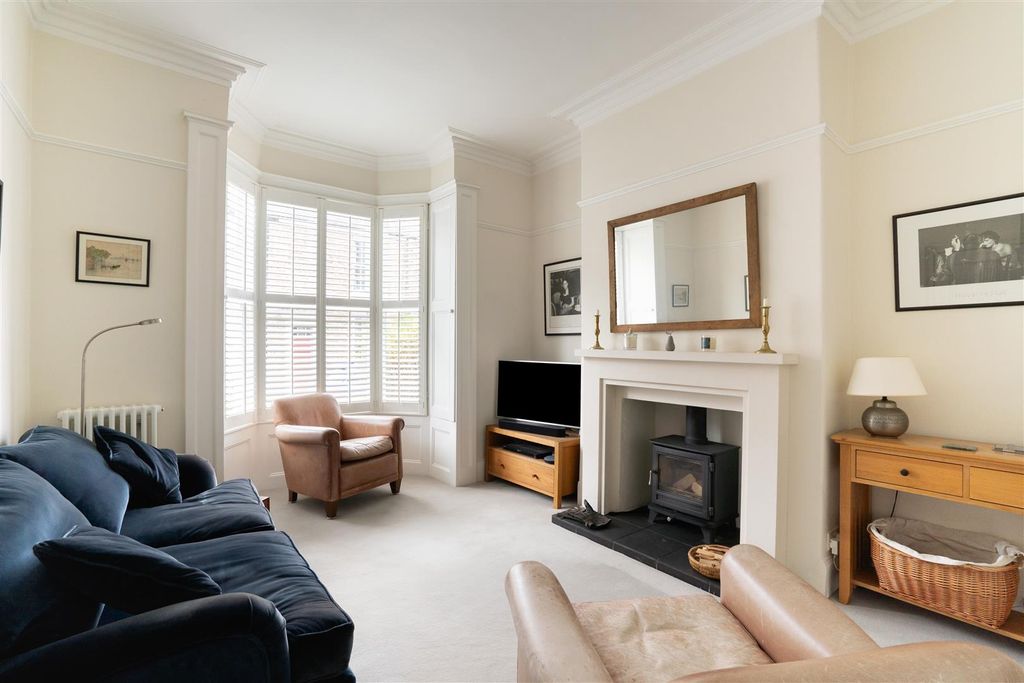 Property photo 2 of 23 Living