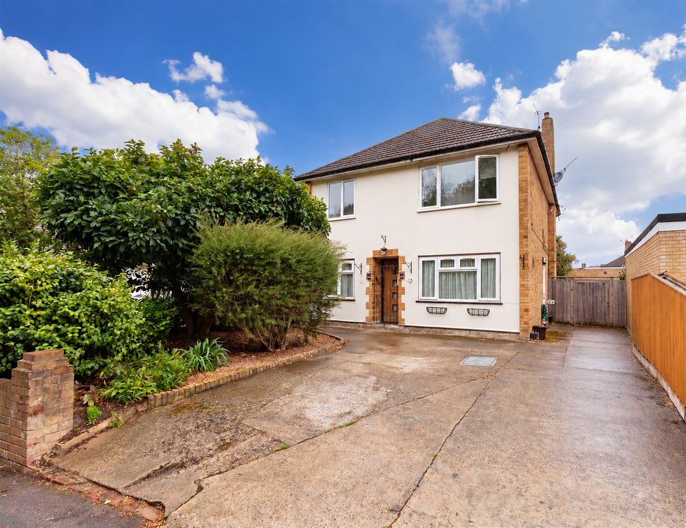 Property photo 1 of 15 2Lowercippenhamlaneedittedfront.Png