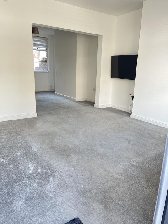 Property photo 3 of 11 Img_9477