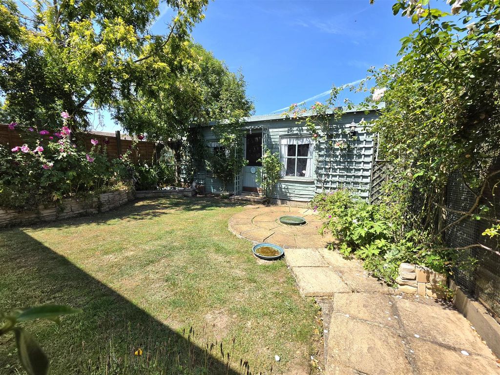 Property photo 2 of 17