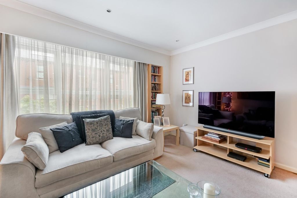 Property photo 2 of 13