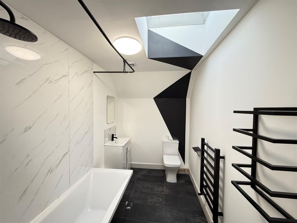 Property photo 2 of 11 2.Jpg