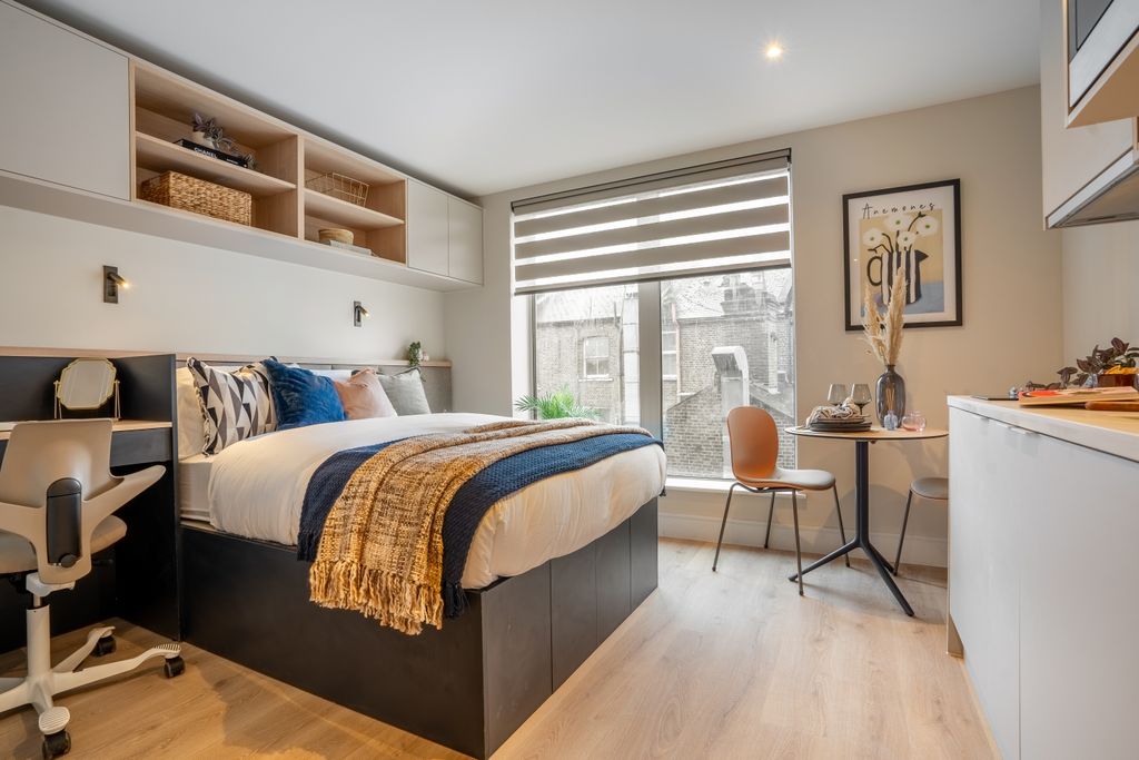 Property photo 2 of 9 Bedroom 2