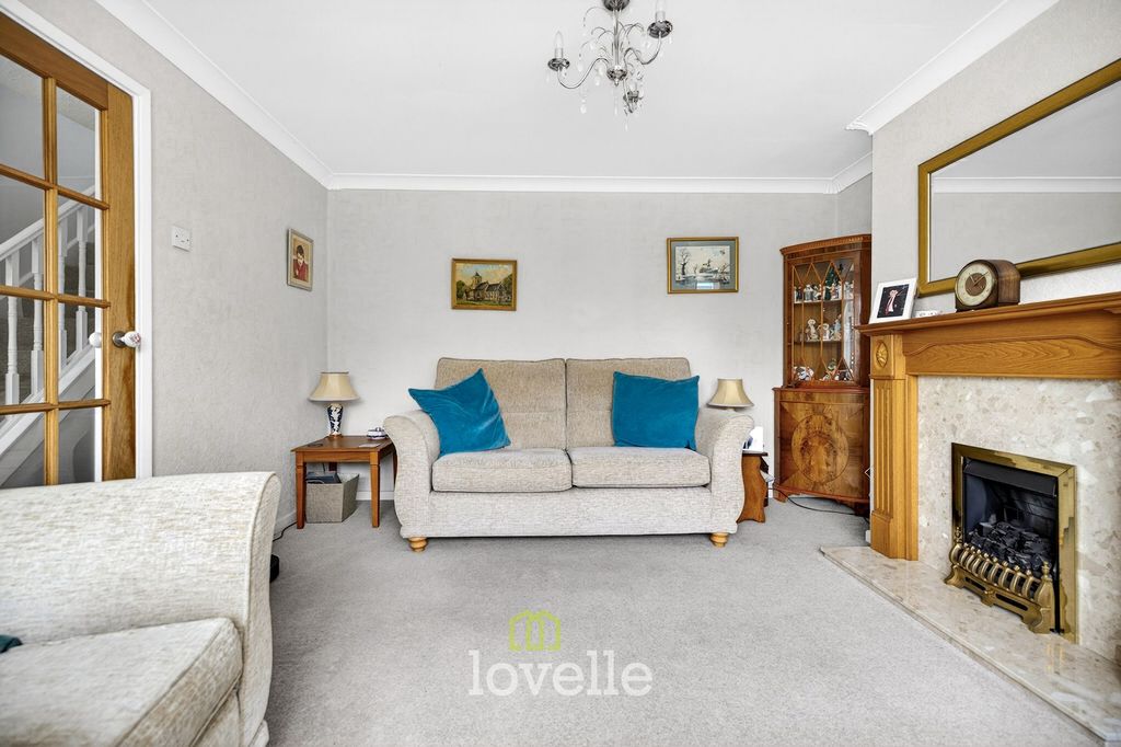 Property photo 3 of 19