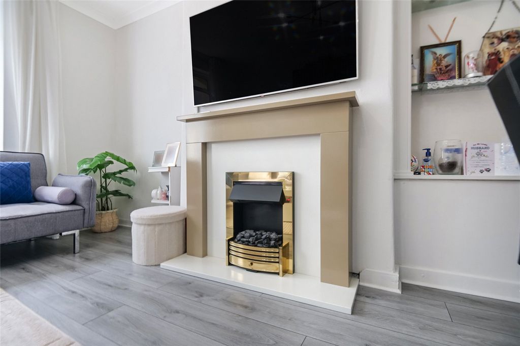 Property photo 3 of 15 3