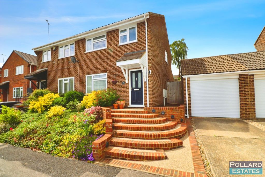 Property photo 1 of 18 Pbox-Img.Jpg