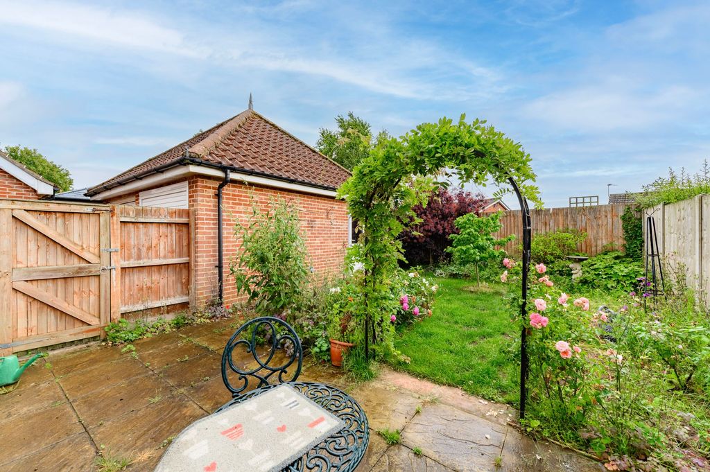 Property photo 2 of 14