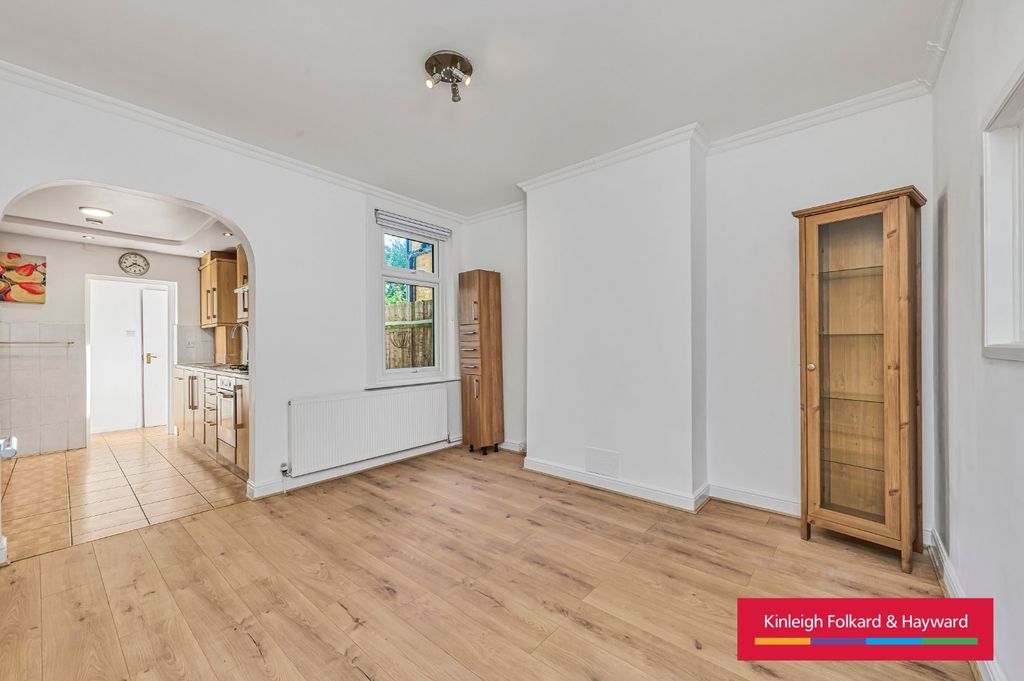 Property photo 2 of 17 Picture No. 03
