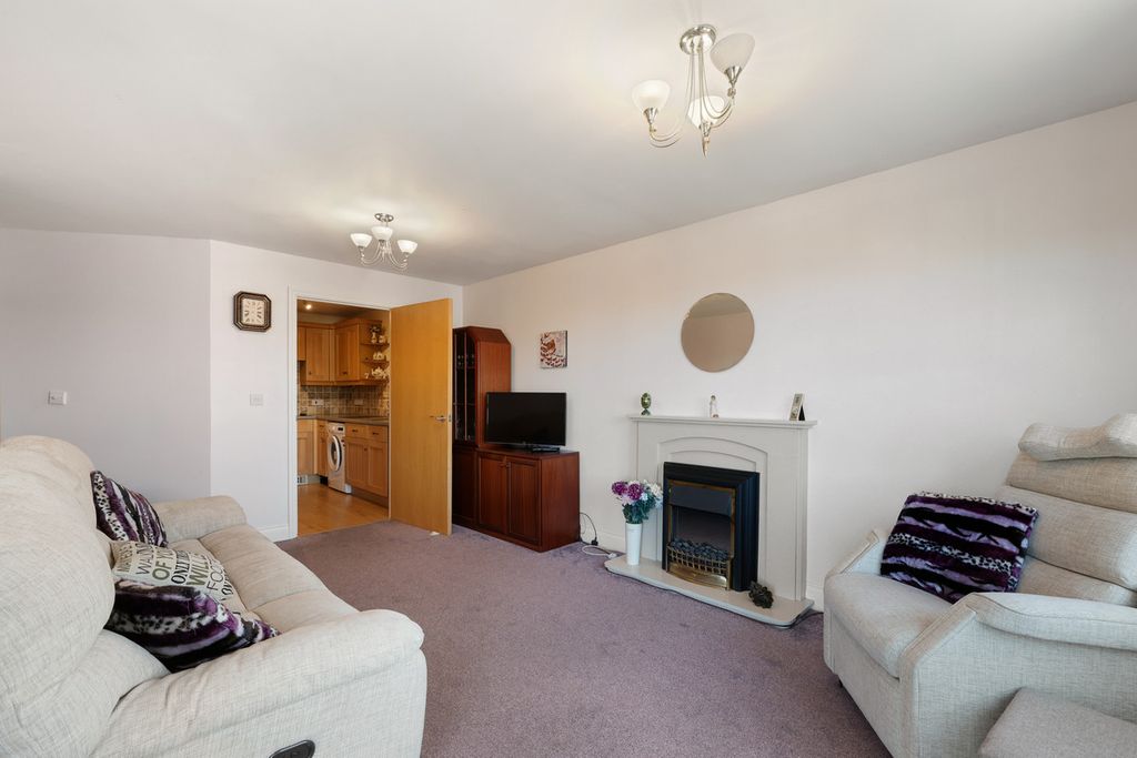 Property photo 2 of 16