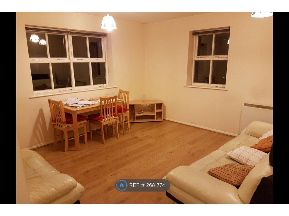 Property photo 3 of 7 Living Room