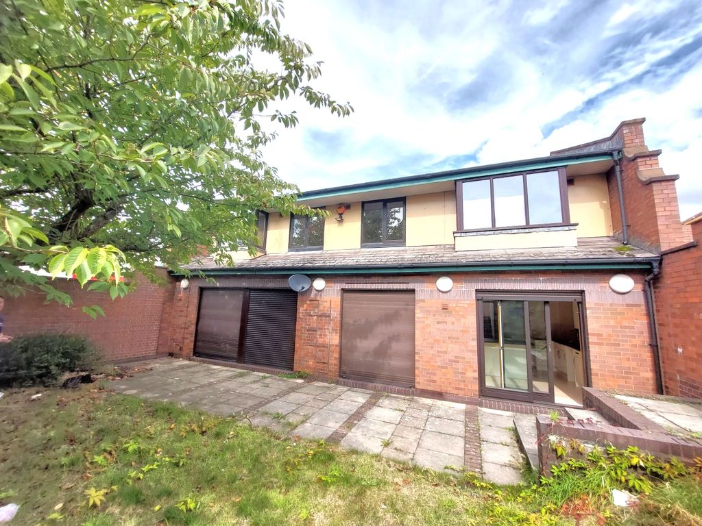 Property photo 1 of 15