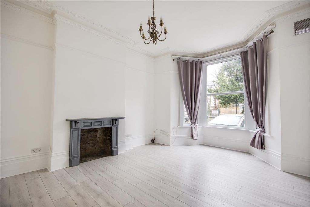 Property photo 1 of 7 Main Picture