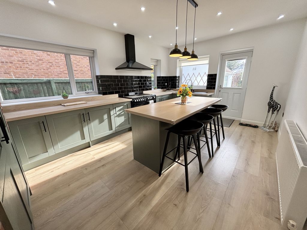 Property photo 3 of 29