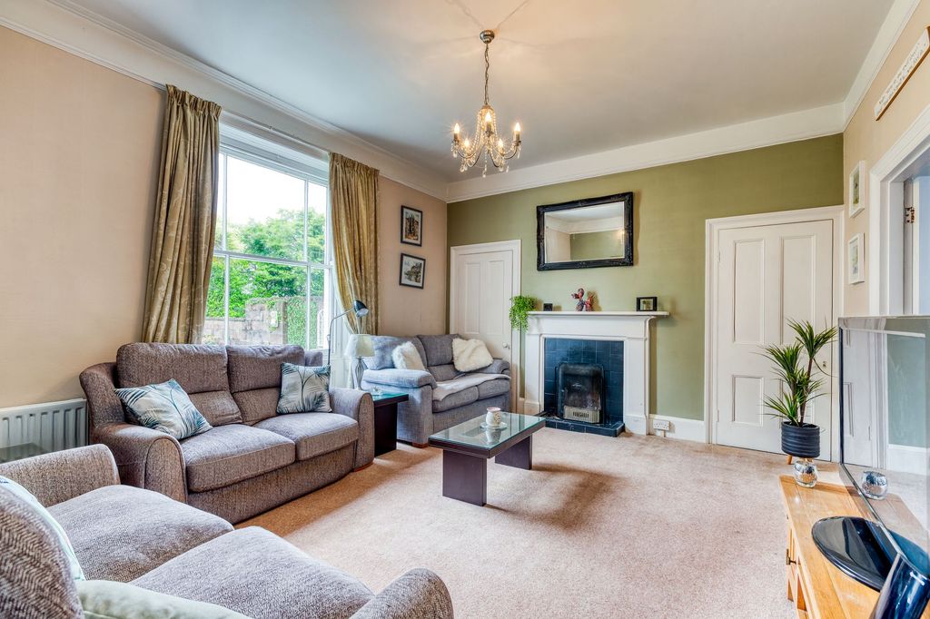 Property photo 3 of 46