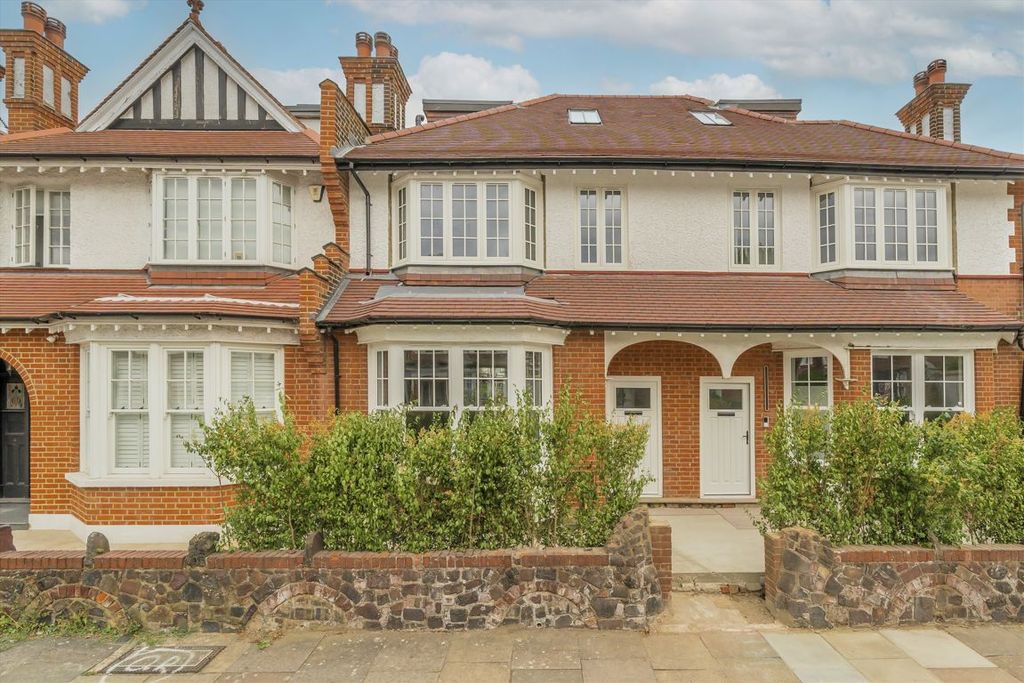 Property photo 1 of 8