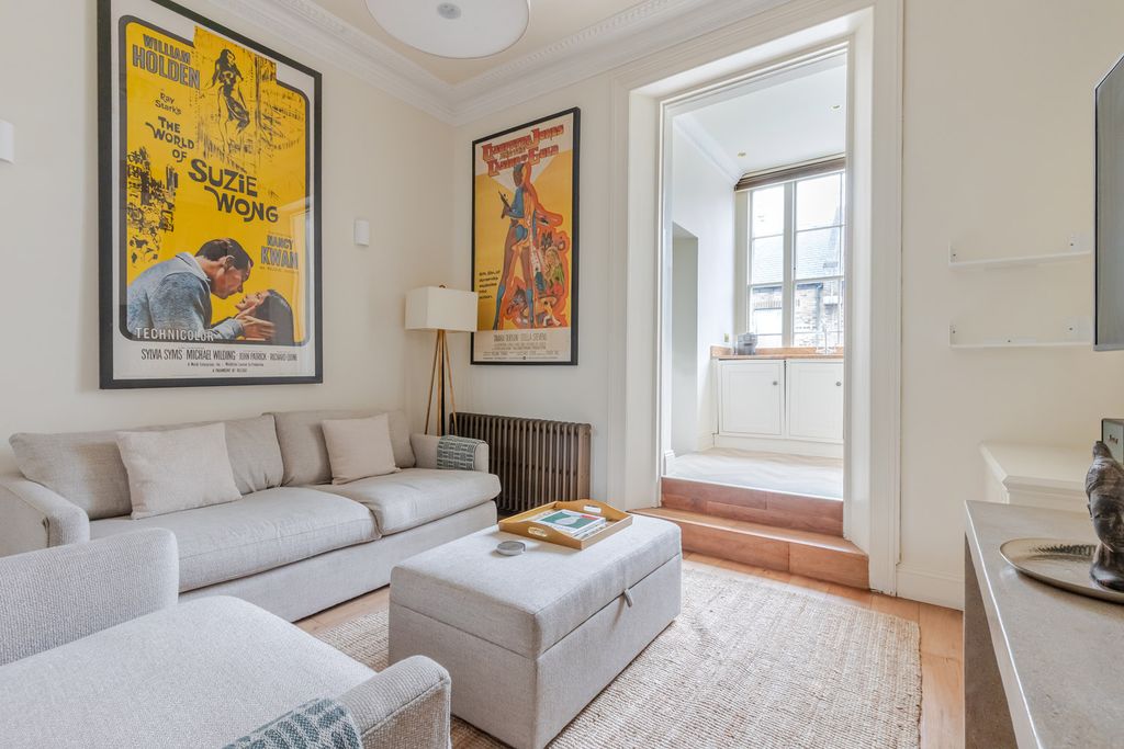 Property photo 1 of 19 Living Room