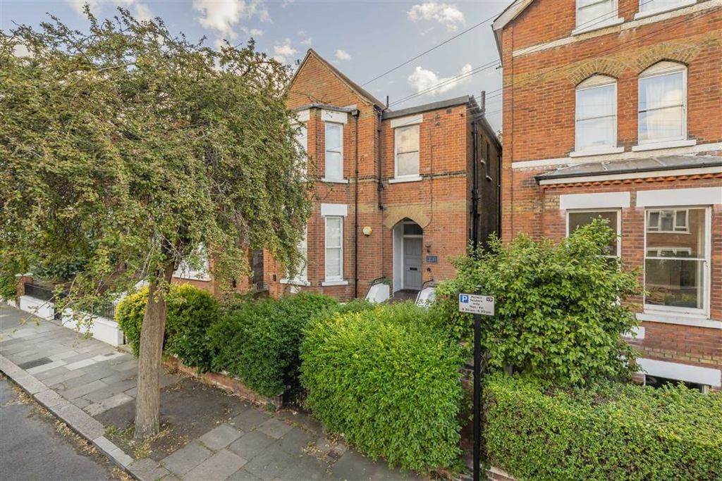 Property photo 1 of 7