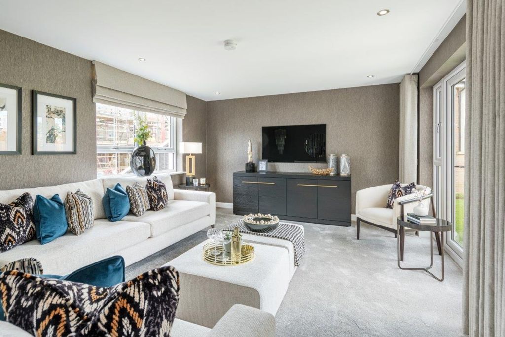 Property photo 3 of 10 Lounge In Detached 4 Bedroom Home