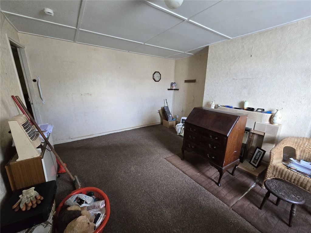 Property photo 3 of 22 Picture No. 05