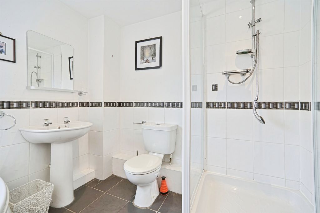 Additional image 7 of 3 bed flat for saleOwlcotes Road, Pudsey LS28