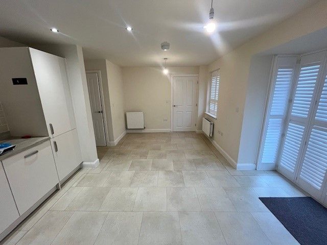 Property photo 3 of 31