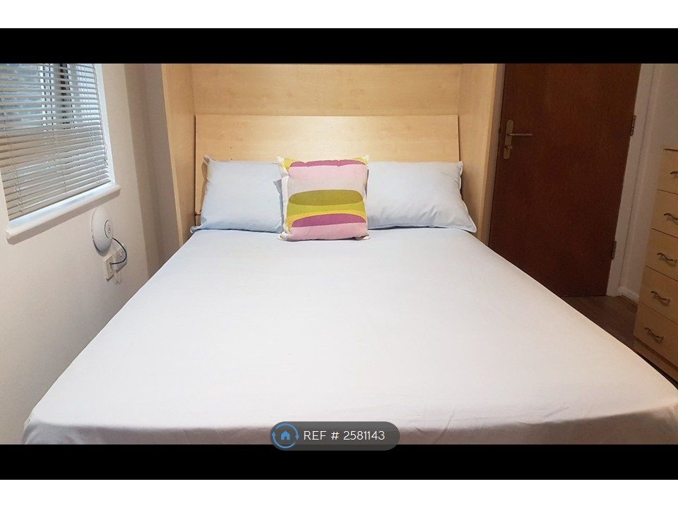 Property photo 2 of 10 Furnished Double Bed