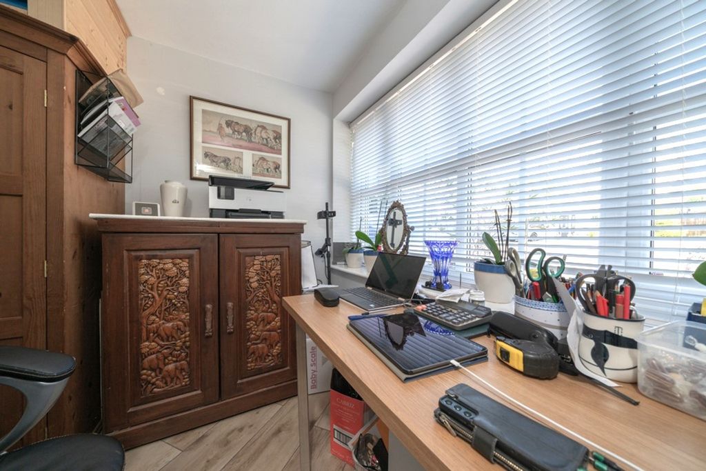 Additional image 12 of 5 bed detached house for saleMayflower Close, Glossop SK13
